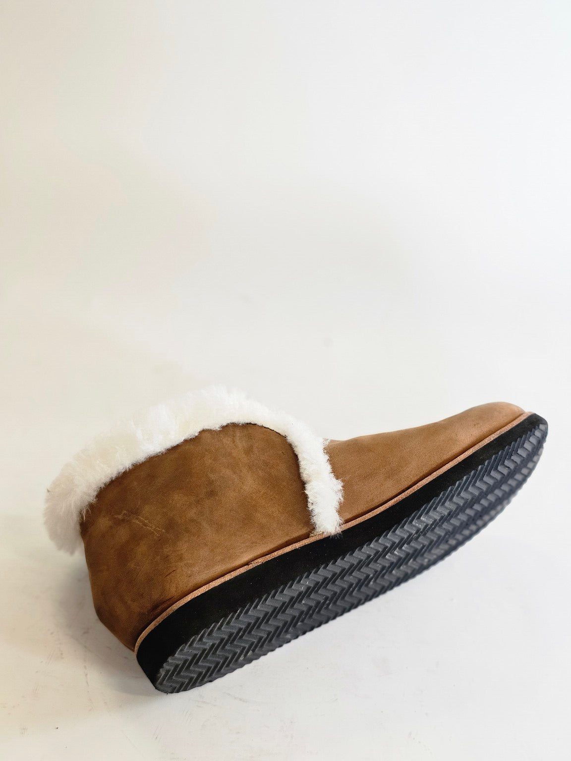 Meryl Unisex slippers - Hello Quality Collection